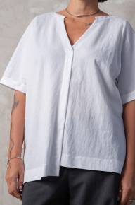 Блуза с V-образным вырезом - Блуза с V-образным вырезом